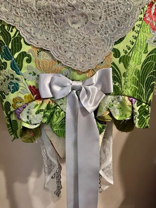 Traje Completo de Fallera Verde y Multicolor