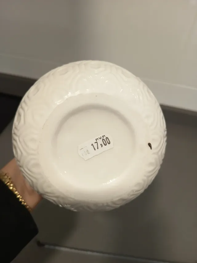 Piña decorativa cerámica blanca y verde