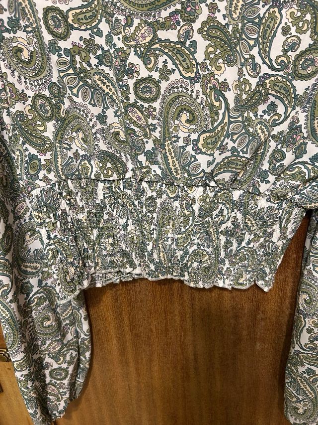 Camiseta estampada paisley manga larga