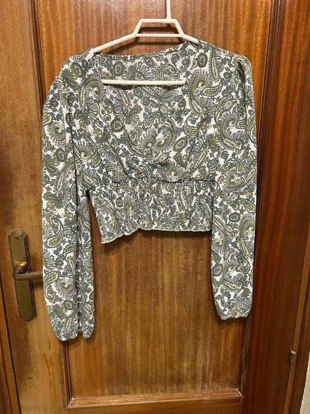 Camiseta estampada paisley manga larga