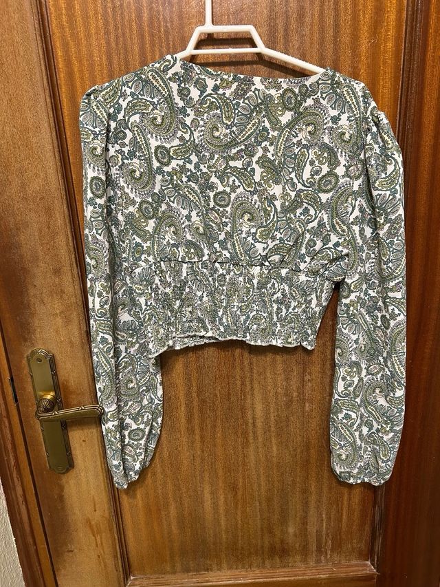 Camiseta estampada paisley manga larga