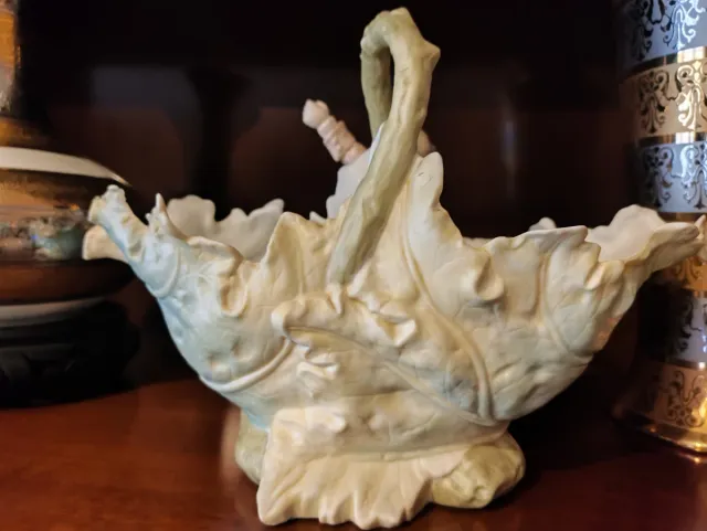 Figura,porcelana francesa,biscuit,cortesana,