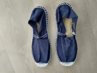 Alpargatas tela azul marino suela goma