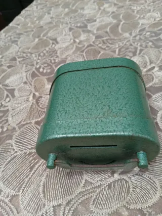 Salvadanaio in ferro anni '60