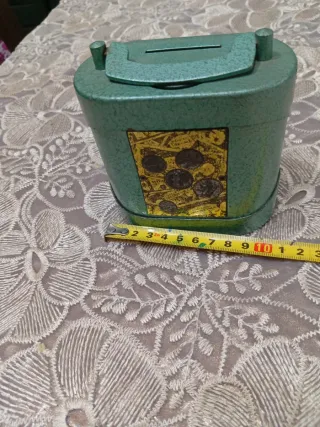 Salvadanaio in ferro anni '60