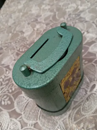 Salvadanaio in ferro anni '60