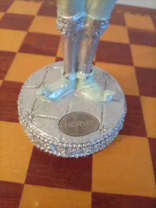 Hervit statuina giullare di Venezia