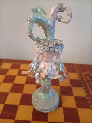 Hervit statuina giullare di Venezia