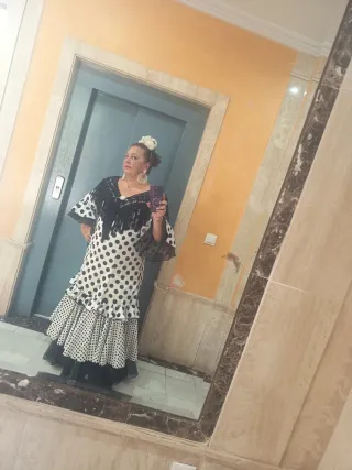 Vestido Flamenca Lunares Negros y fondo Blanco