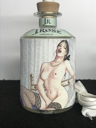 lampada gin j rose vuota tavolo