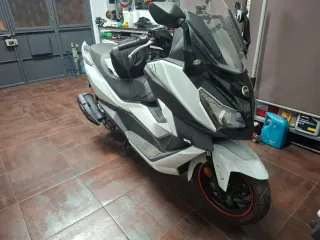 Moto Sym Cruisym 125