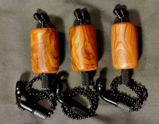 3 bobbins da carpfishing artigianali in ulivo