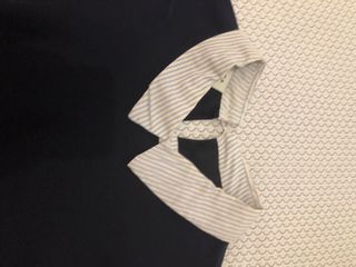 Vestido azul marino con cuello y puños de camisa