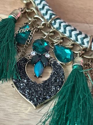 Gargantilla fiesta verde y dorado