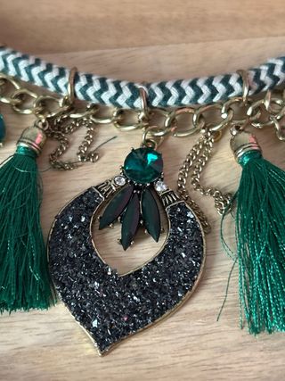 Gargantilla fiesta verde y dorado