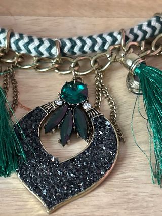 Gargantilla fiesta verde y dorado