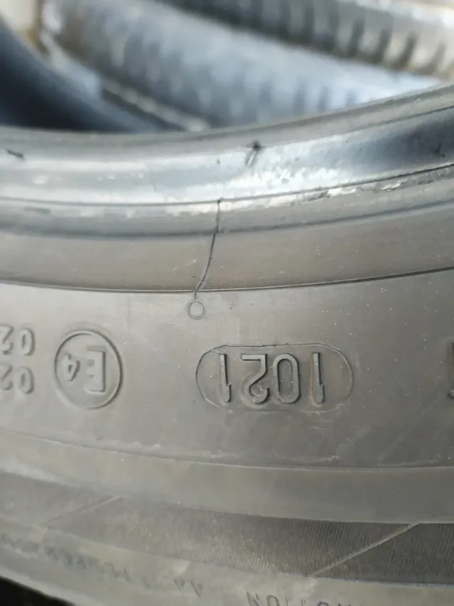 Neumáticos 235/55/R19