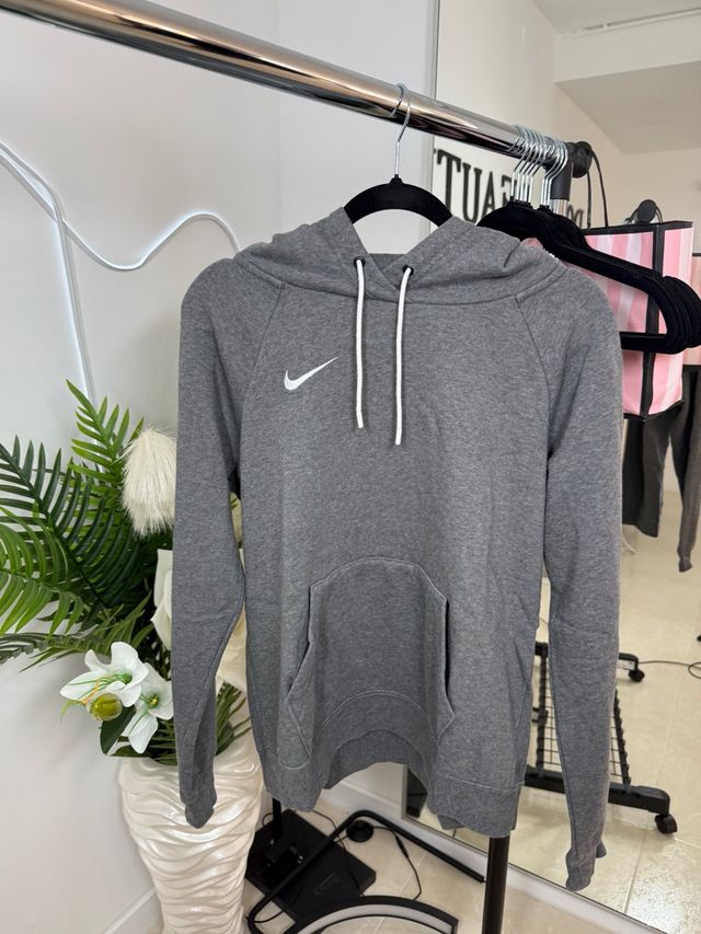 Sudadera Nike Gris con Capucha