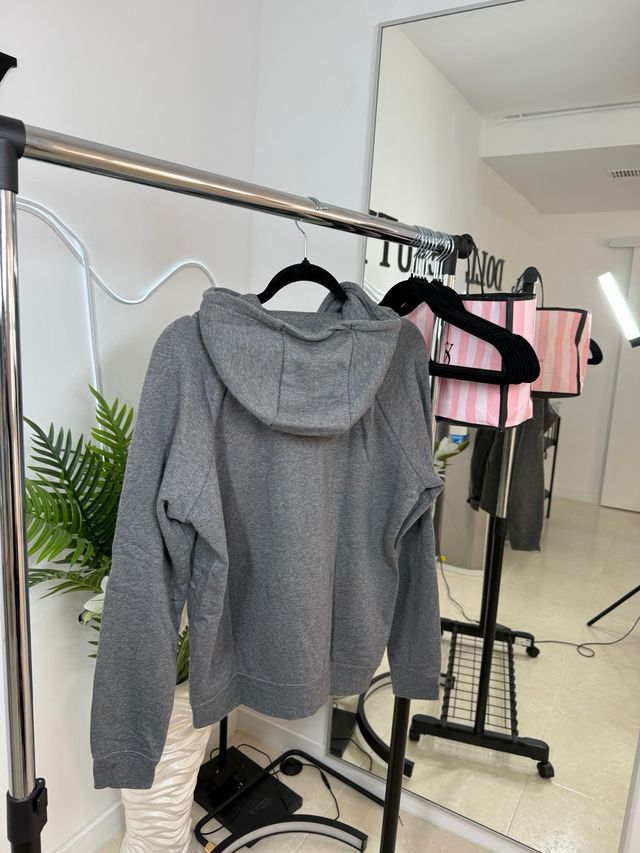 Sudadera Nike Gris con Capucha