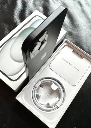 iPhone 15 Grigio Scuro