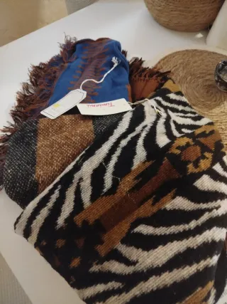 Abrigo estampado marrón y blanco