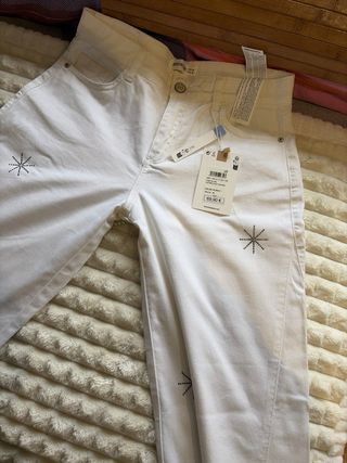 Pantalón Brownie blanco con estrellas