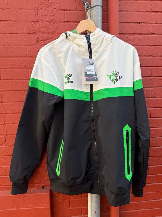 Cortavientos Real Betis Hummel Talla M