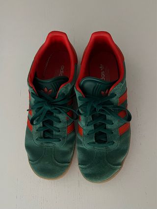 Zapatillas Adidas Gazelle verde y naranja