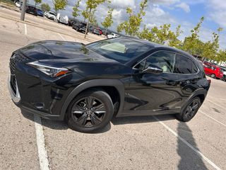 Lexus UX 250h Business 4 WD