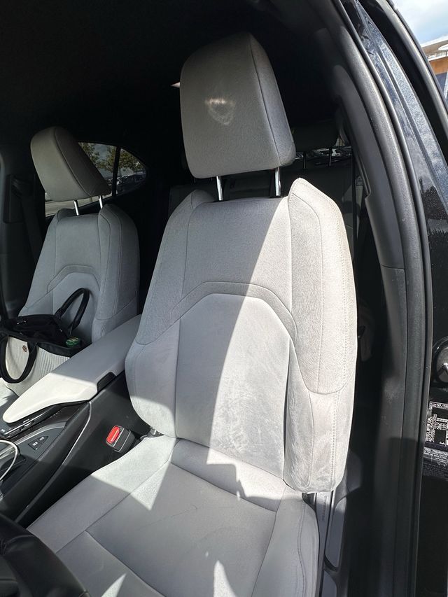 Lexus UX 250h Business 4 WD