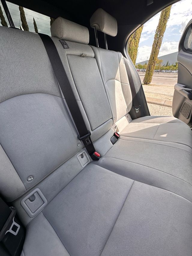 Lexus UX 250h Business 4 WD