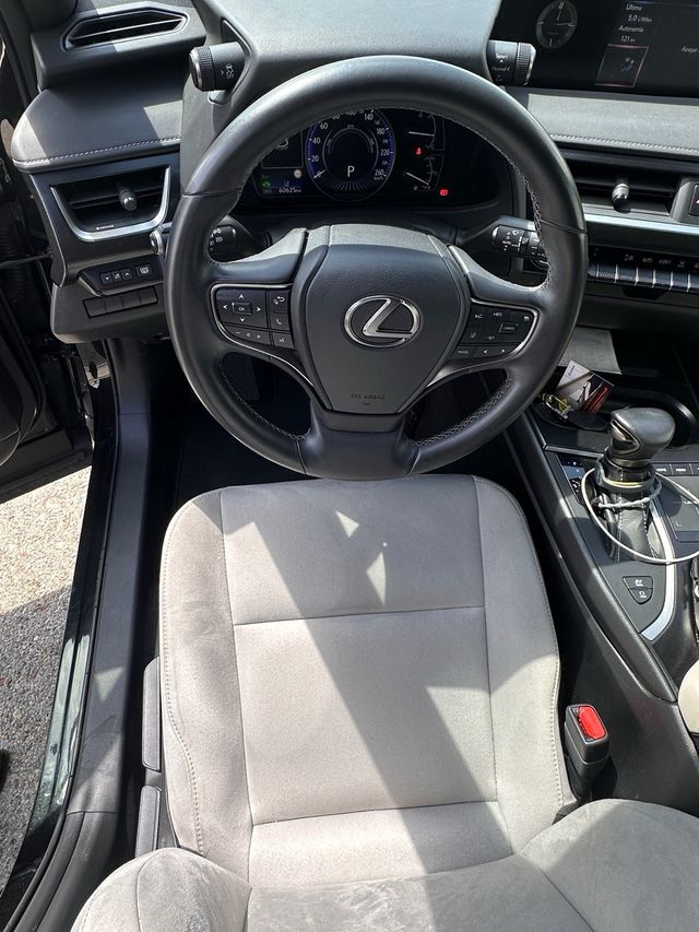 Lexus UX 250h Business 4 WD