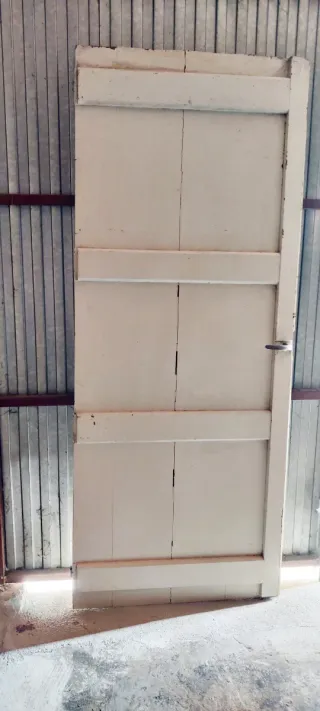 Puerta antigua de madera