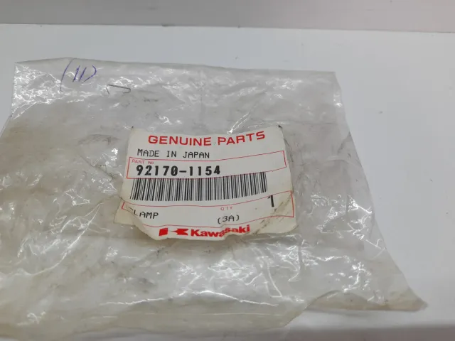 Abrazadera Escape Kawasaki ZZR 600