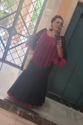 Vestido Flamenca Negro y buganvilla