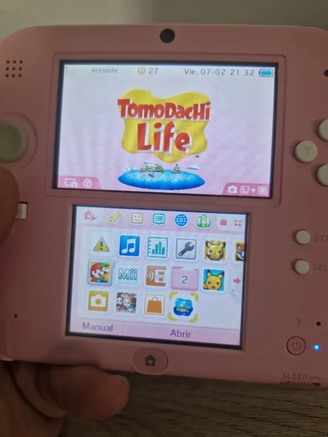 Nintendo 2DS Rosa + Cargador + Juego