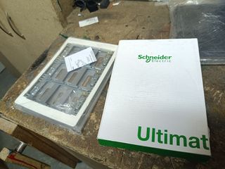 Placa frontal Schneider 9 bandas