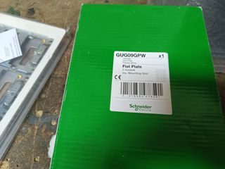 Placa frontal Schneider 9 bandas