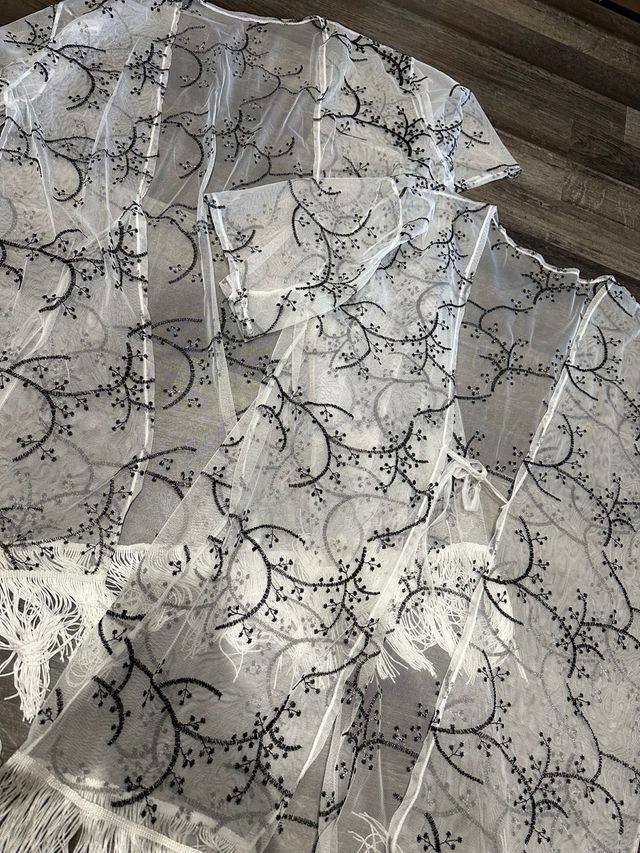 Lote cárdigan blanco y negro