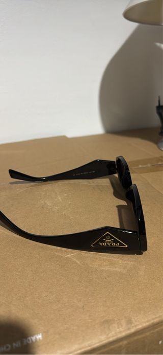 Gafas de sol Prada negras unisex
