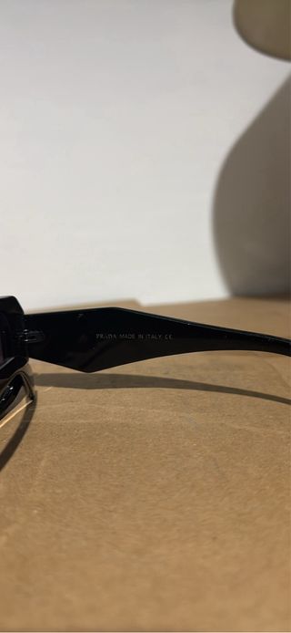 Gafas de sol Prada negras unisex