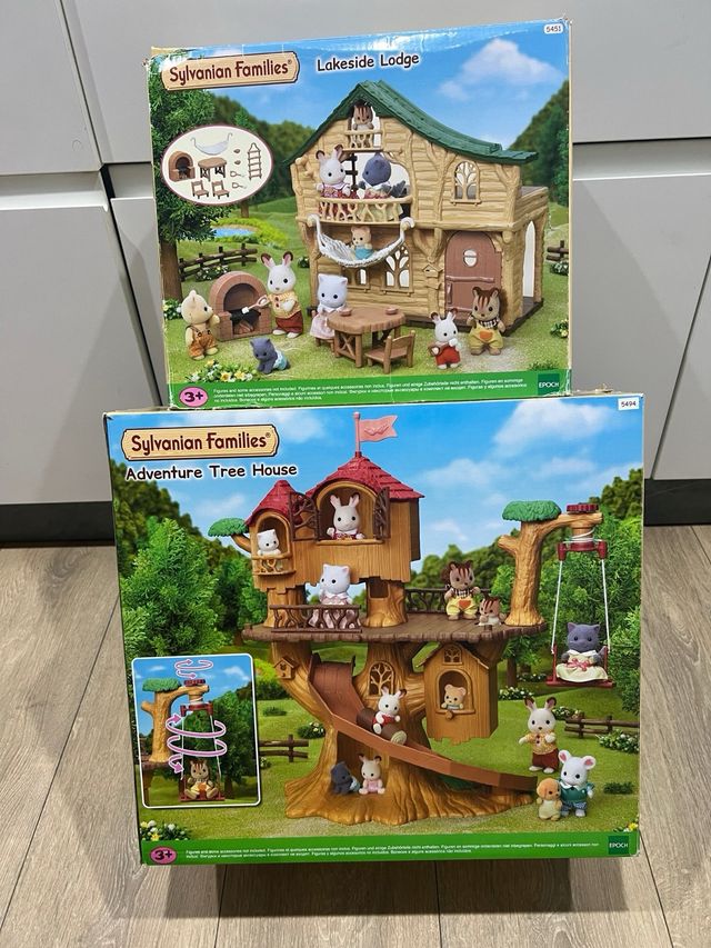 SYLVANIAN FAMILIES Casa del Árbol y Cabaña de Lago