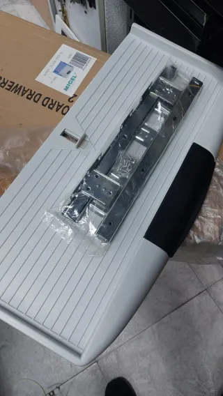 Soporte teclado Micel 57x27 cm