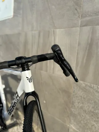 Berria Allroad Pro GRX400