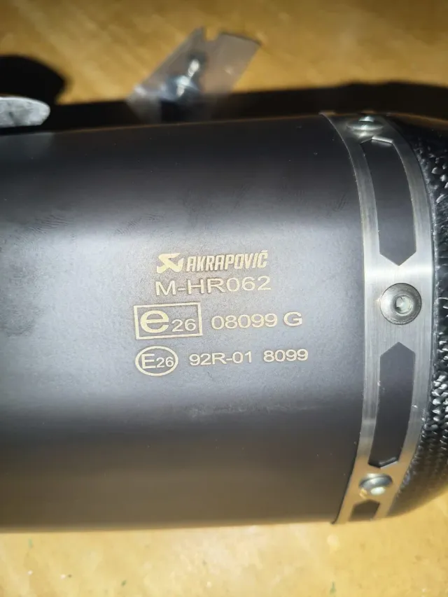 Escape Akrapovic M-HR062 X-ADV 750