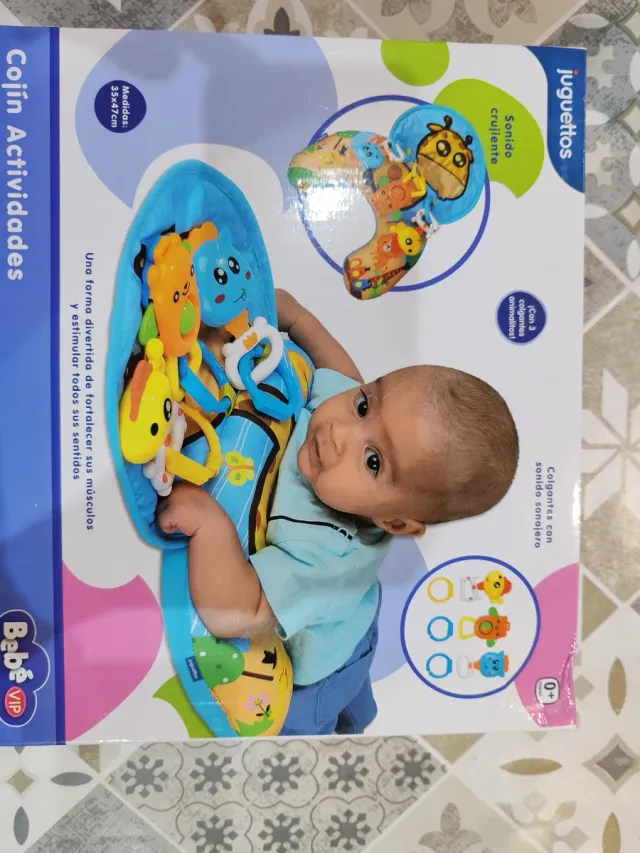 Cojín de actividades para bebé Juguettos