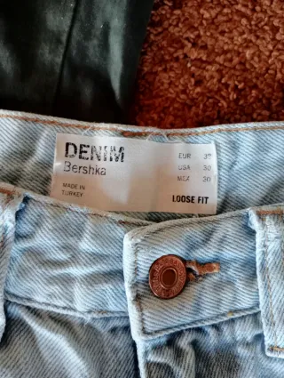 Stock di 6 Pantaloni tra cui un Levi's