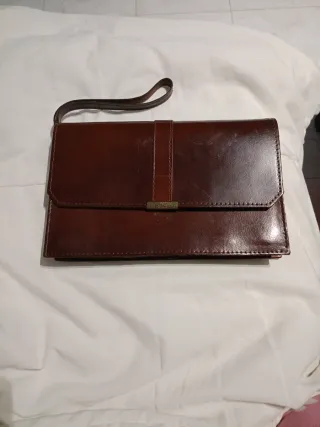 Cartera de piel marrón para caballero
