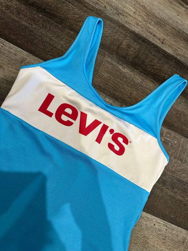 Body Levi's azul y blanco