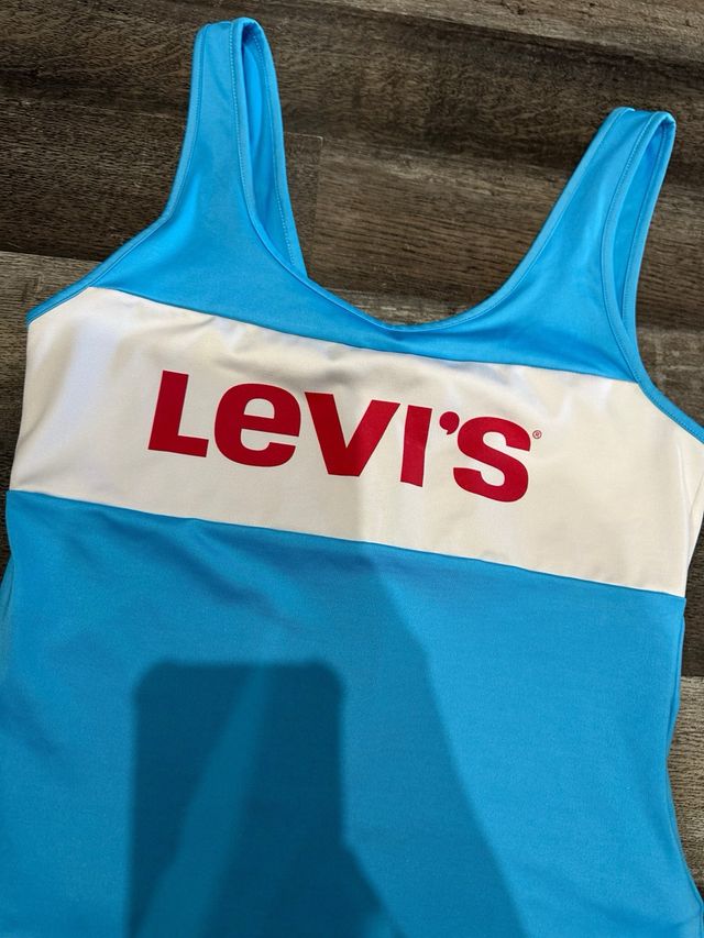 Body Levi's azul y blanco
